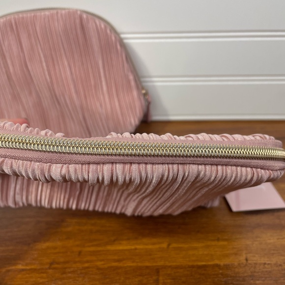 Ulta Beauty Pink Makeup Bags - Picture 8 of 11